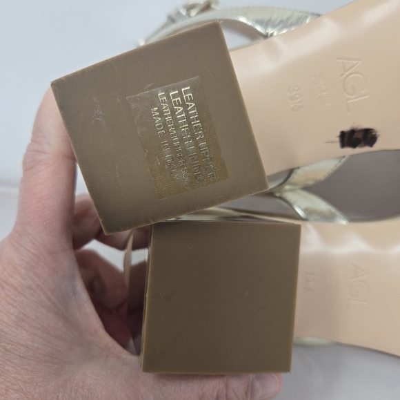 AGL Angie Sandels Womens Sz 39.5=9.5 Velvet Toe Strap Cube Block Heel Dressy - Picture 6 of 13